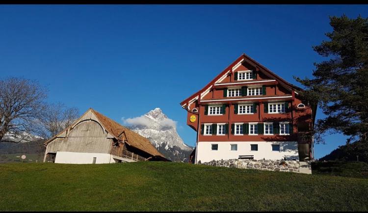 Restaurant Pension Betschart Schwyz Buitenkant foto