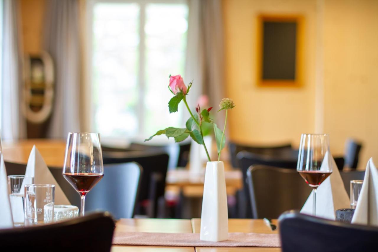 Restaurant Pension Betschart Schwyz Buitenkant foto